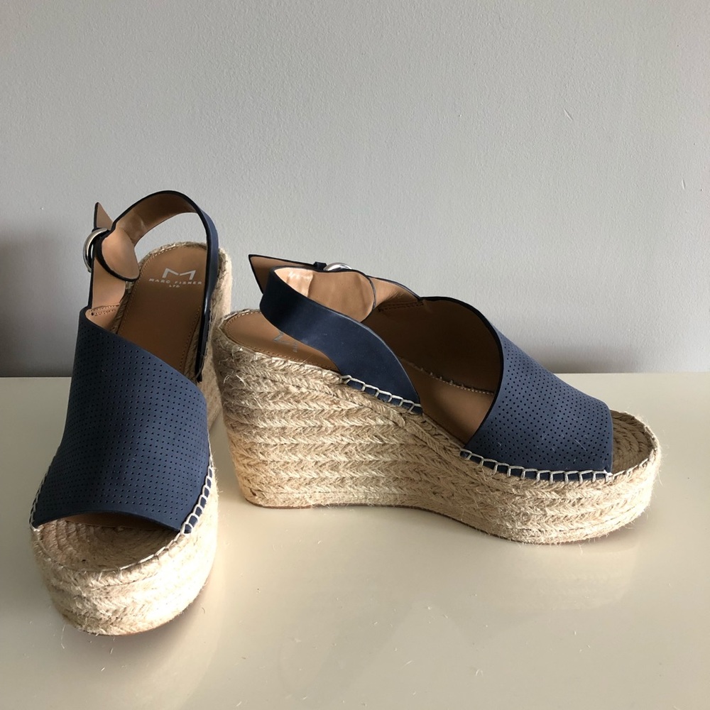 Marc Fisher Andela suede blue espadrille sandals 9